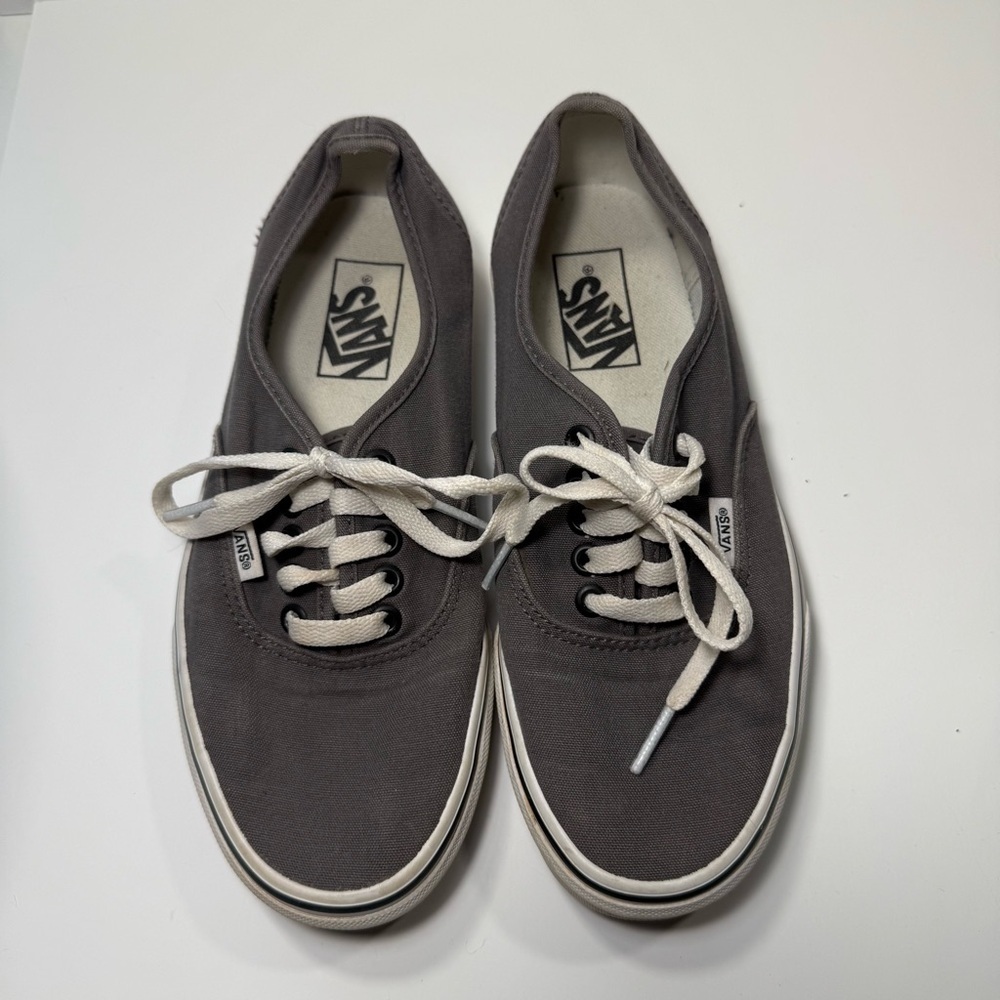 Vans Gray Canvas Lace Up Sneakers Women’s Size 8/Men’s 6.5